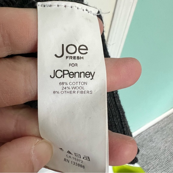 French bulldog wool blend sweater. - Picture 4 of 5